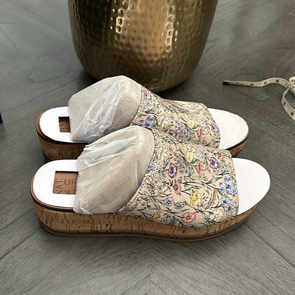 Naturalizer Kirstin Satin Pearl Floral - Picture 5 of 8